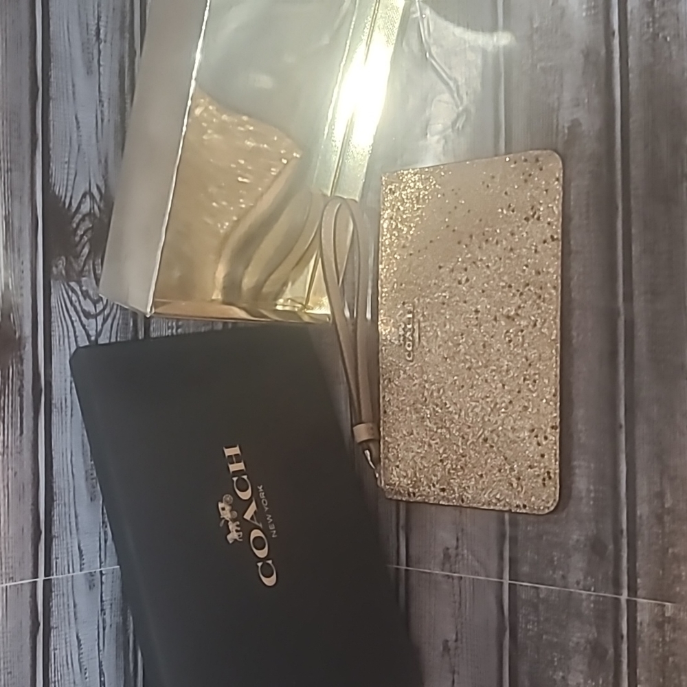 Coach New York gold star wallet